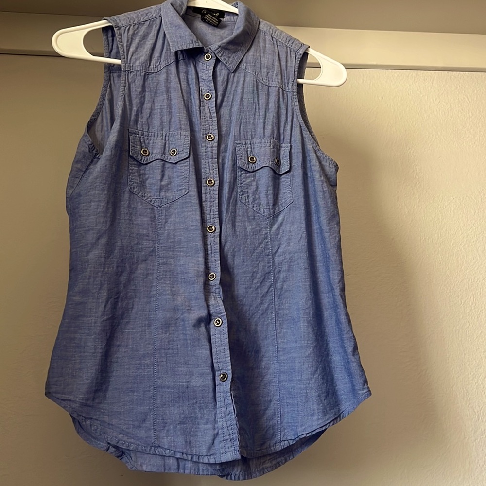 Size m blue top